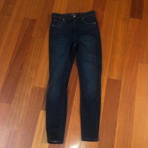 Dark wash Abercrombie and Fitch jeans!